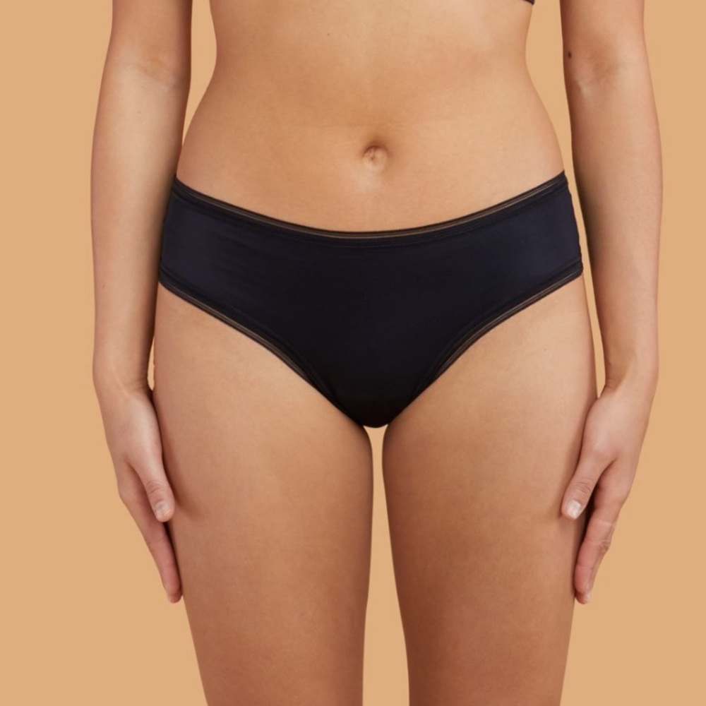 *NWT* Thinx cheeky period underwear